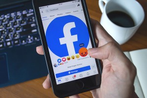 09 nhóm hành vi sẽ bị phạt nặng mà người dùng Facebook cần biết